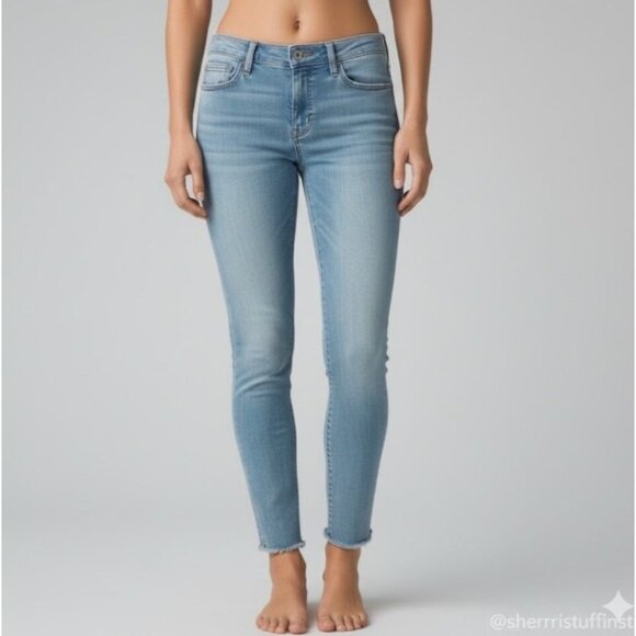 Like New Lucky Brand Mid Rise Skinny Jeans Light Wash Denim Frayed Hem 14 - Picture 1 of 10